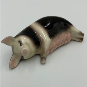 Hagen Renaker Pig Sow Mama Sleeping Small Brown Cream Miniature Figurine